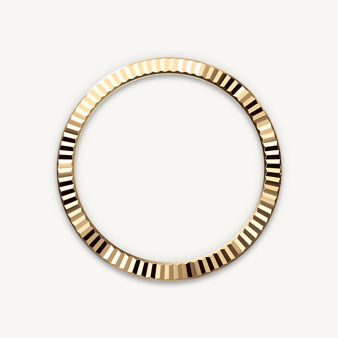 Fluted bezel