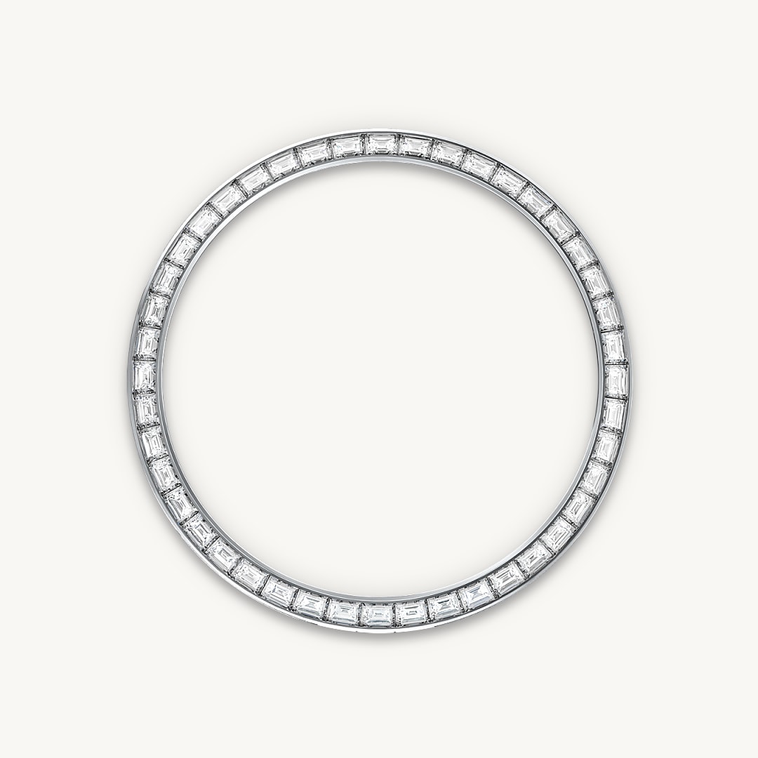 Diamond-set bezel