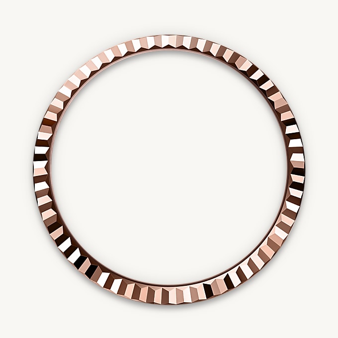 Fluted bezel