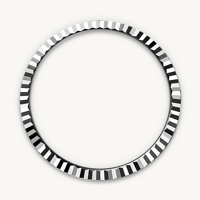 Fluted bezel