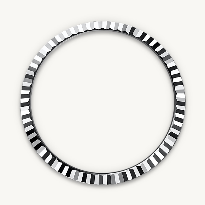 Fluted bezel